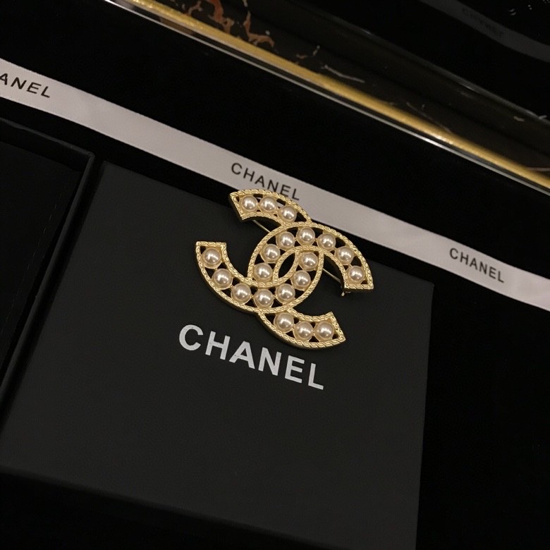 Chanel Brooches - Click Image to Close